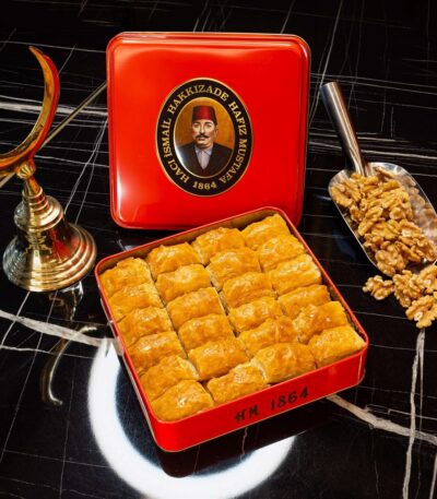 Hafiz Mustafa Baklava with Walnut box