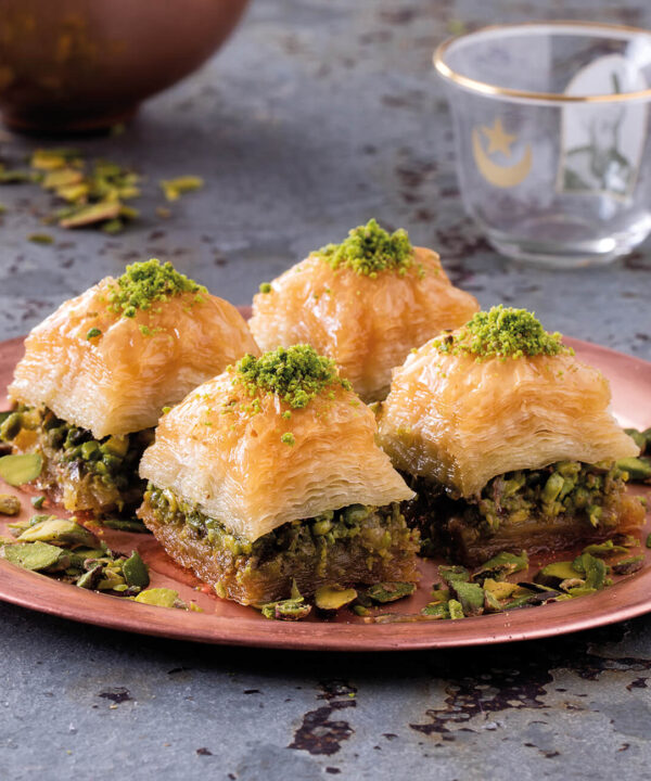 Hafiz Mustafa Long Lasting Dry Baklava with Pistachio