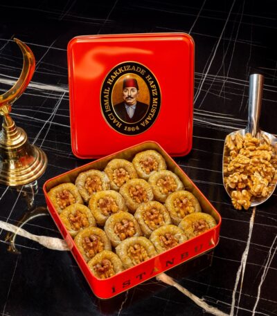 Hafiz Mustafa Padishah Baklava with Walnut Box
